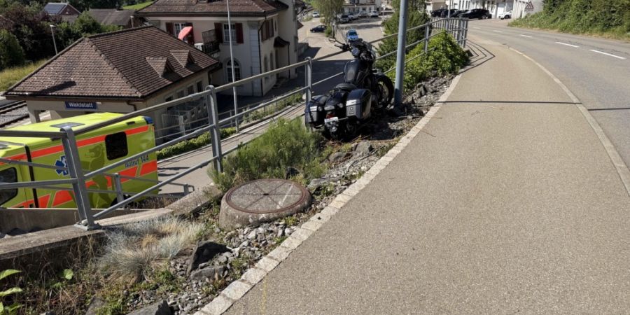 Die Töfffahrerin erlitt mehrere Brüche.