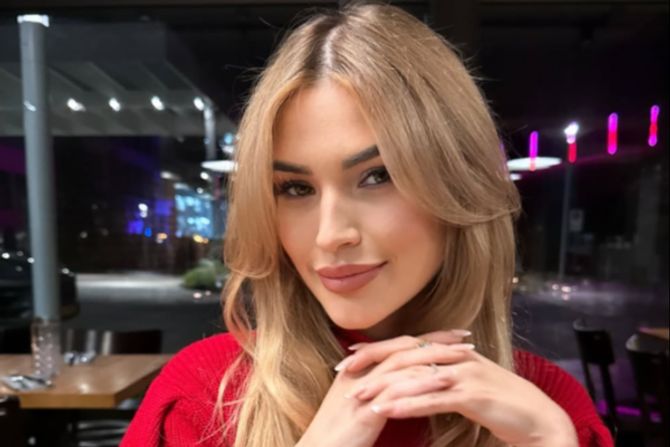 Larissa Hodgson