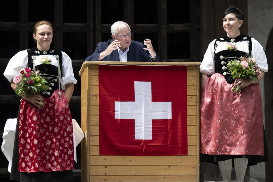 Bereits 2023 trat alt Bundesrat Dr. Christoph Blocher an der Nationalfeier im Tellspiel-Areal in Matten ans Rednerpult.