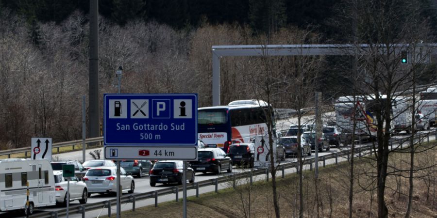Reisende Richtung Norden dürften auch am Wochenende Geduld brauchen.