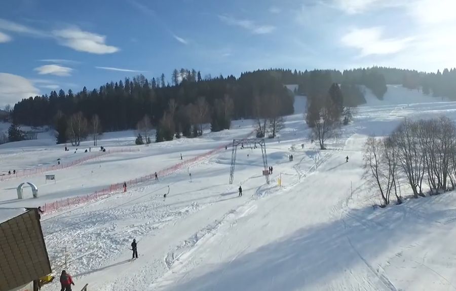 Das Skigebiet Nollen ZH liegt auf rund 765 Metern über Meer.