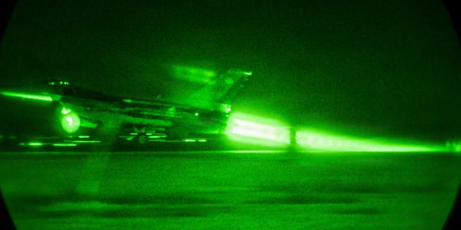HANDOUT - Dieses vom U.S. Central Command zur Verfügung gestellte Handout-Foto zeigt wie ein F-16-«Fighting Falcon»-Flugzeug der US-Luftwaffe am 22. Juni 2026 von einem Stützpunkt im ...