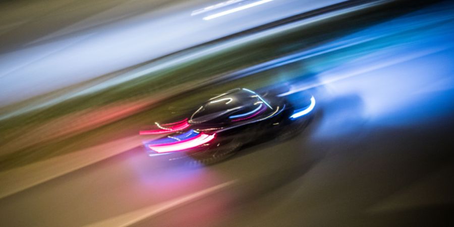 Die Berner Kantonspolizei hat am Wochenende einen mutmasslichen Raser aus dem Verkehr gezogen. (Symbolbild)