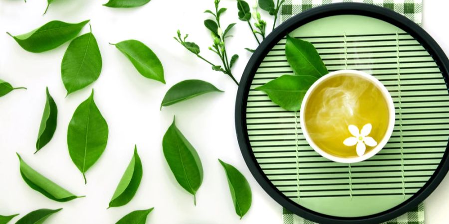 Grüner Tee bringt tatsächlich viele gesundheitliche Vorteile mit sich.