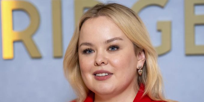 Nicola Coughlan forderte bei der dritten Staffel des Netflix-Hits «Bridgerton» eine zusätzliche Familien-Variante ohne Sexszenen. (Archivbild) bridgerton star bodyshaming