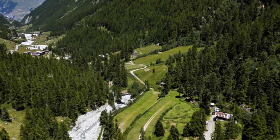 Keine Gäste: Bereits im vergangenen Sommer musste der Campingplatz in Arolla auf Geheiss des Kantons Wallis schliessen. (Archivbild)