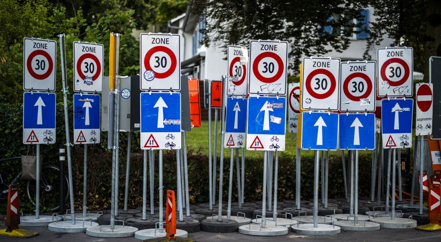 Gewisse Modelle bremsen automatisch ab. (Symbolbild)