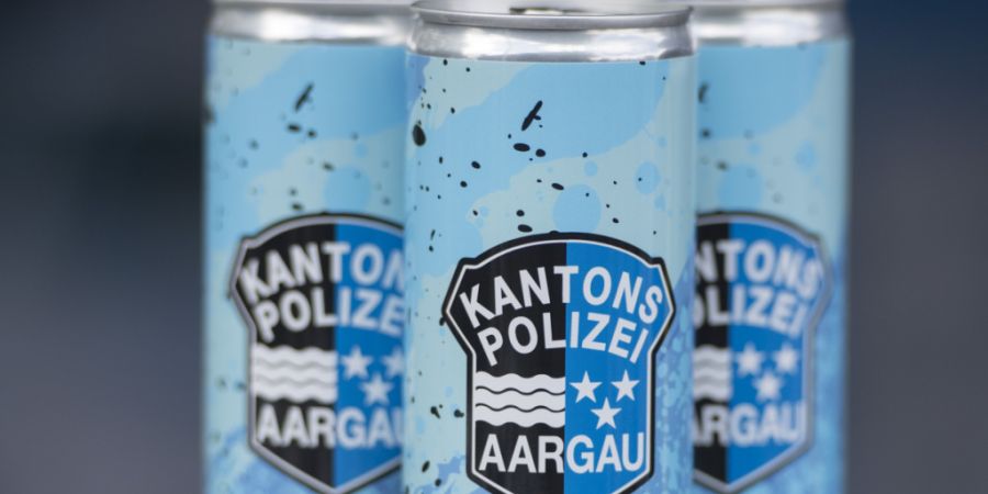 Die Kantonspolizei Aargau hat einem Raser in Schafisheim AG den Führerausweis auf der Stelle abgenommen - und das Auto des jungen Lenkers sichergestellt. (Symbolbild)