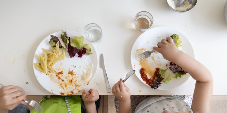 Künftig wird der Mittagstisch in einem Pavillon der Schulanlage Kirchmatt angeboten. (Symbolbild)