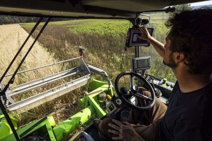 Noch ist dieser potenzielle Preisanstieg bei den Lebensmittel kaum zu spüren. Doch die Produktionsmittelkosten in der Landwirtschaft hängen stark am Dieselpreis.