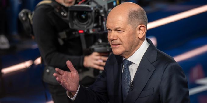 Kanzler Olaf Scholz (SPD) glaubt weiter an seinen Sieg bei den bevorstehenden Bundestagswahlen. Olaf Scholz