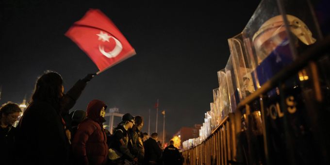 Der CHP-Chef rief zu einem Einkaufsboykott gegen die Festnahme von Studenten nach Imamoglus Verhaftung auf. (Archivbild) Türkei Proteste