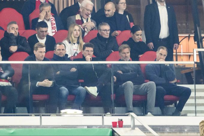 Jürgen Klopp verfolgte die Partie gemeinsam mit Mitgliedern aus der Führungsetage von RB-Leipzig und Red Bull. klopp