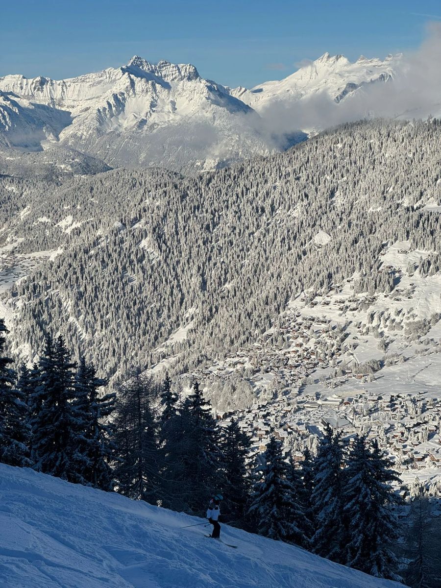 Der viele Schnee in den Bergen sorgt für Lawinengefahr.