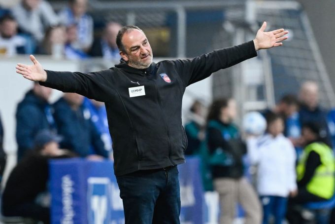 Heidenheims Trainer Frank Schmidt hätte sich einen Sieg gewünscht. Bundesliga