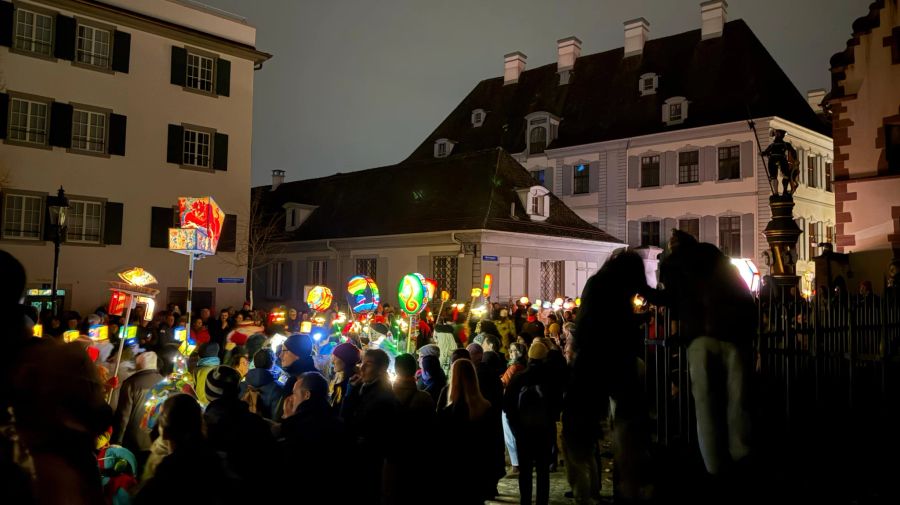 Die Basler Fasnacht ist eröffnet.