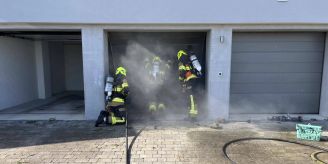 In Bichwil SG - Mottbrand durch abgebrannte Feuerwerkskörper in Garage