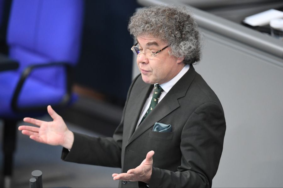 Der sächsische AfD-Bundestagsabgeordnete Matthias Moosdorf soll einen Parteifreund öffentlich mit einem Hackenschlag und dem «Hitlergruss» begrüsst haben.