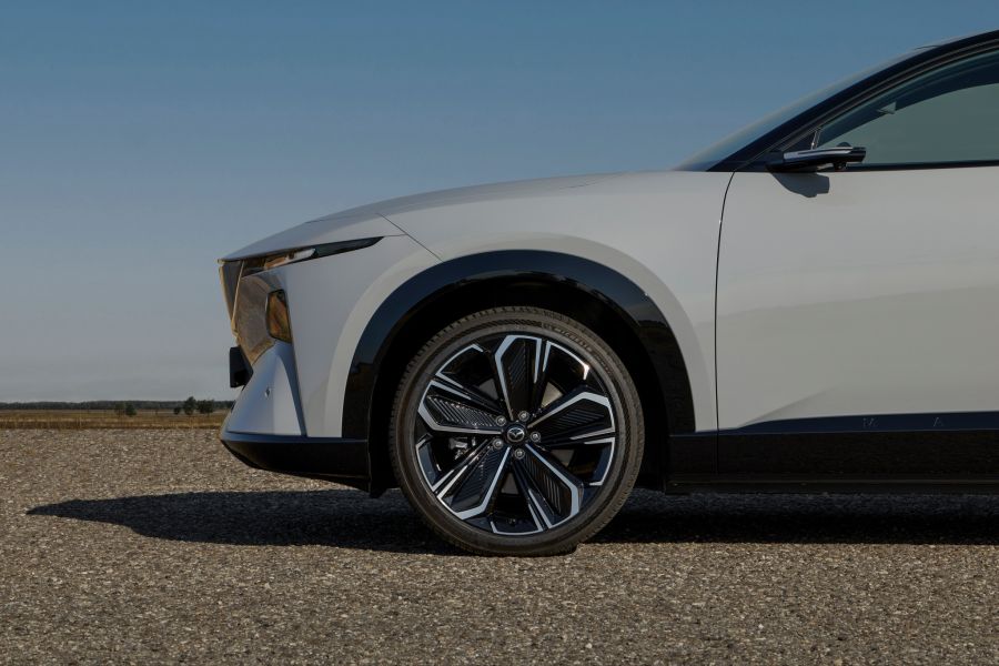 Mazda CX6e