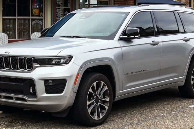 Jeep Grand Cherokee L Overlaod
