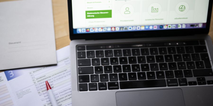 Die Behörden im Kanton Basel-Stadt warnen vor betrügerischen E-Mails im Zusammenhang mit Steuern. (Symbolbild)