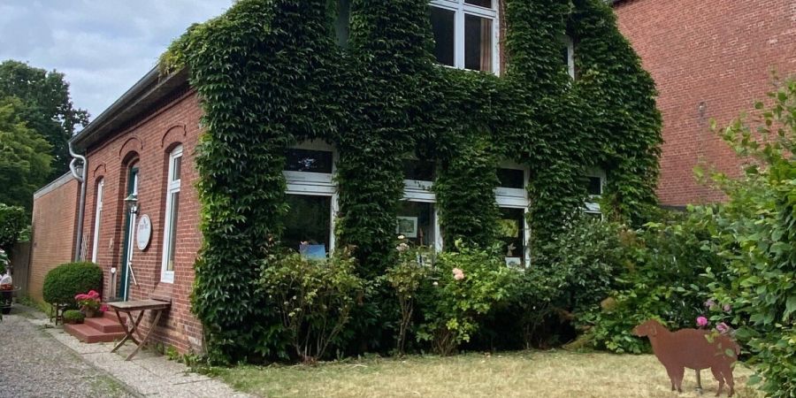 Haus Biodiversität Garten