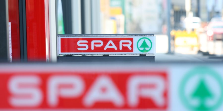 Der Detailhändler Spar wehrt sich gegen die Sondersteuer für ausländische Unternehmen. (Archivbild)