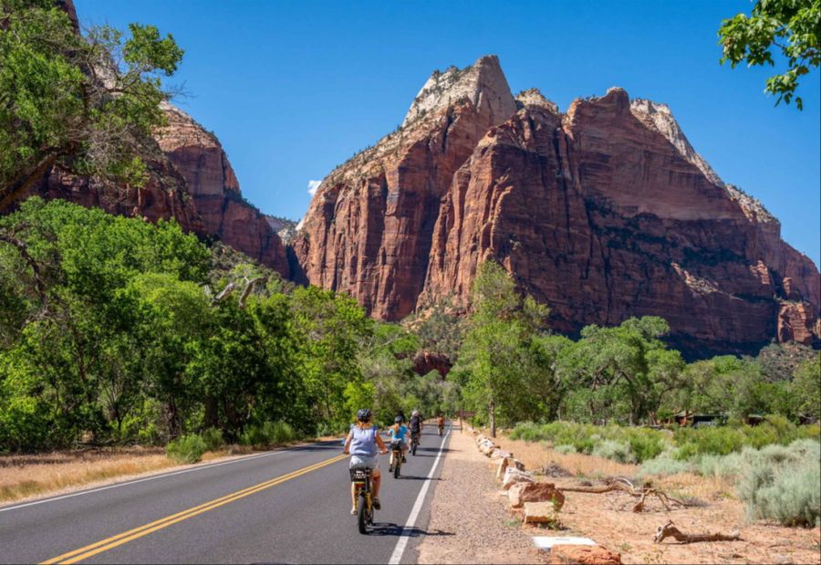 Wer mit dem E Bike durch den Zion Canyon fährt, erlebt die Landschaft des Nationalparks aus einer besonderen Perspektive.