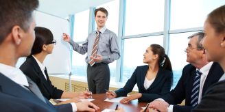 Weiterbildung - Für diese Schulen interessieren sich Mann und Frau Weiterbildung - Für diese Schulen interessieren sich Mann und Frau