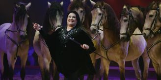 Zirkus-Chefin - Géraldine Knie meldet sich nach Herzinfarkt zurück