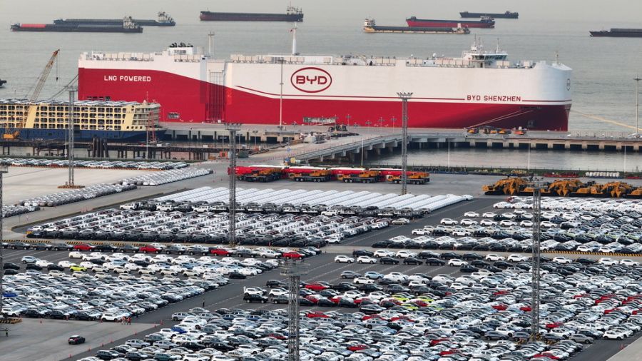 byd frachter hafen autos