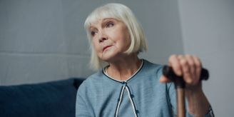 Einsamkeit - Betreutes Wohnen als Mittel gegen Isolation im Alter Einsamkeit - Betreutes Wohnen als Mittel gegen Isolation im Alter