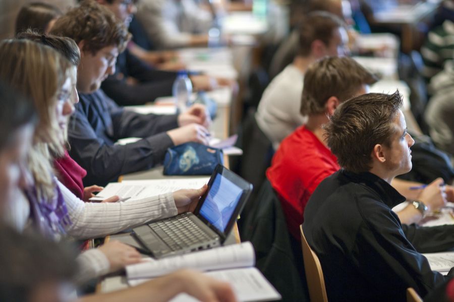 In einem Fall hat Chat GPT laut der Hochschule Bewertungsvorschläge für eine Gruppenarbeit unterbreitet.
