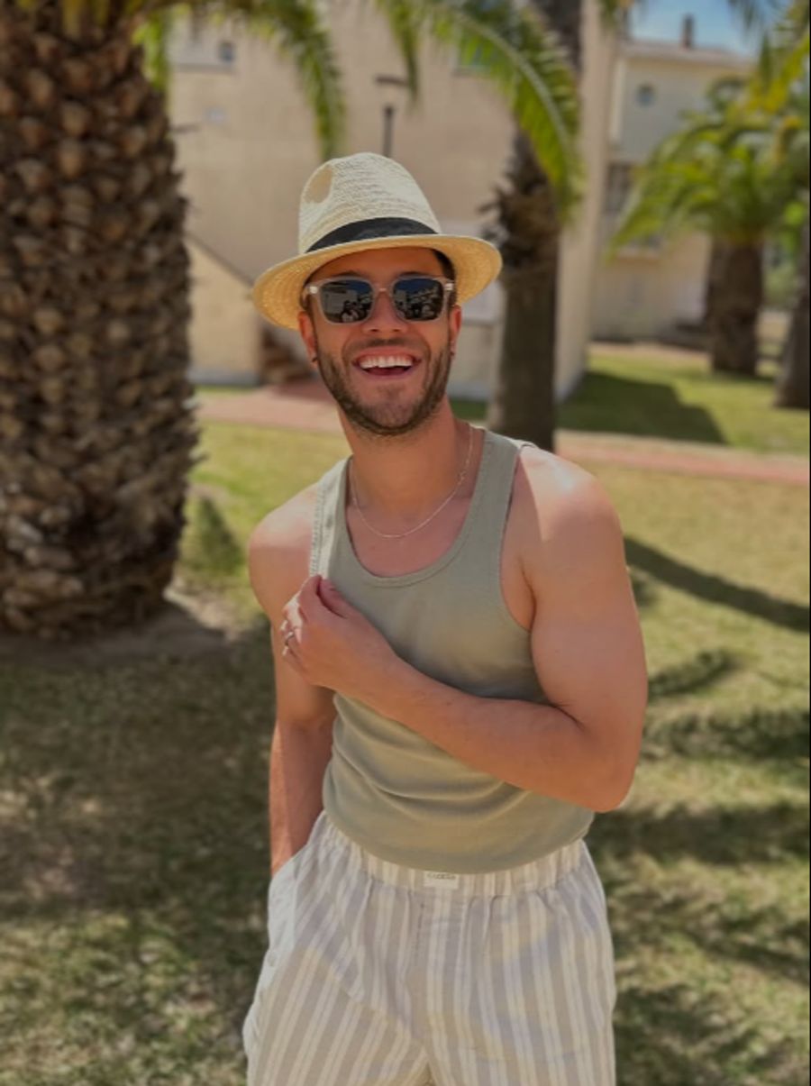 Luca Hänni geniesst die Auszeit im Süden.