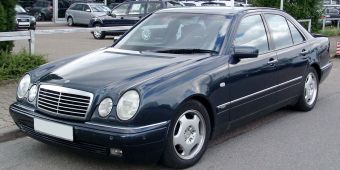 Mercedes-Benz_W210