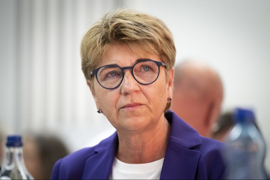 Zu ihrer Zeit als Bundesrätin hat Viola Amherd (Mitte) einen Kaufvertrag für 40 F-35-Kampfjets mit den USA abgeschlossen.