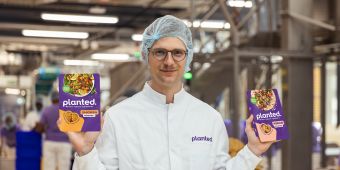 Mitarbeiter Planted Fabrik Verpackung