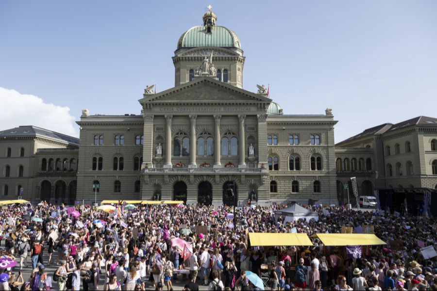 Ein bedeutender Teil findet, der Feminismus schade der Gesellschaft mehr, als dass er nütze.