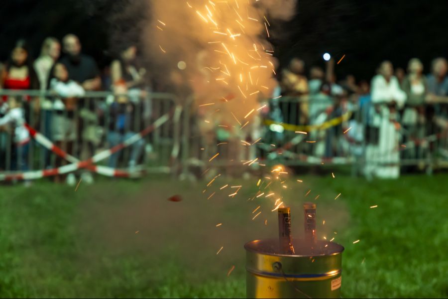 Auf dem Bruderholz explodierte am 1. August ein Böller in einem Festzelt. (Symbolbild)