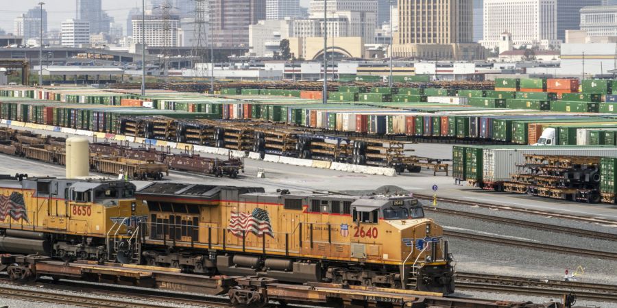 Union Pacific Transcontinental Railroad