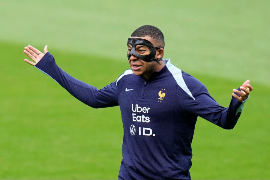 Bei den Franzosen um Star-Spieler Kylian Mbappé sollen die Chancen gesunken sein. Trotzdem sind sie noch bei einer Sechser-Quote.