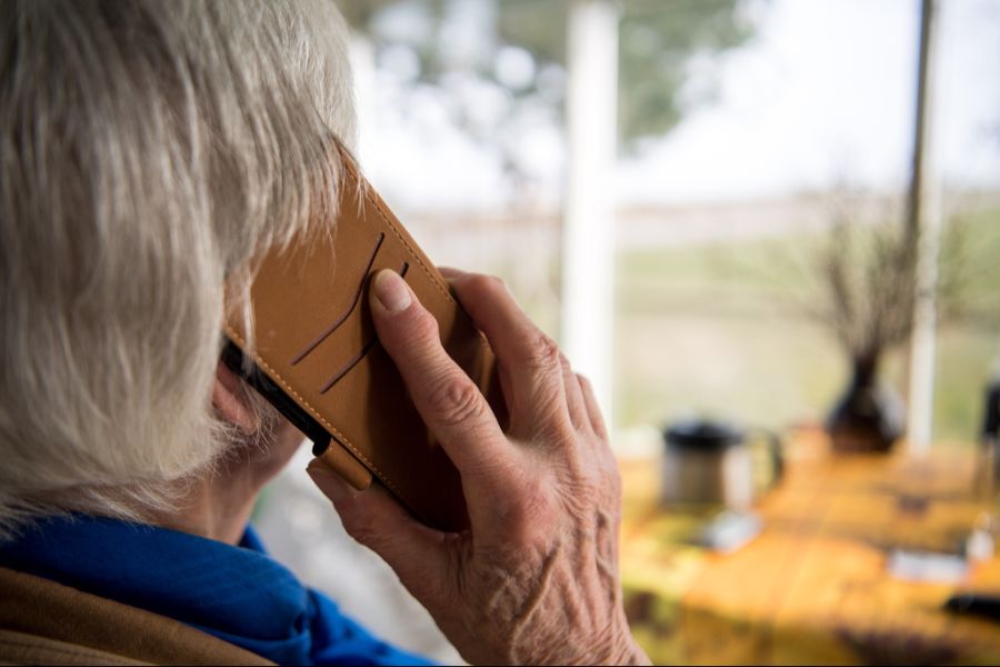 Seniorin Telefon malreden
