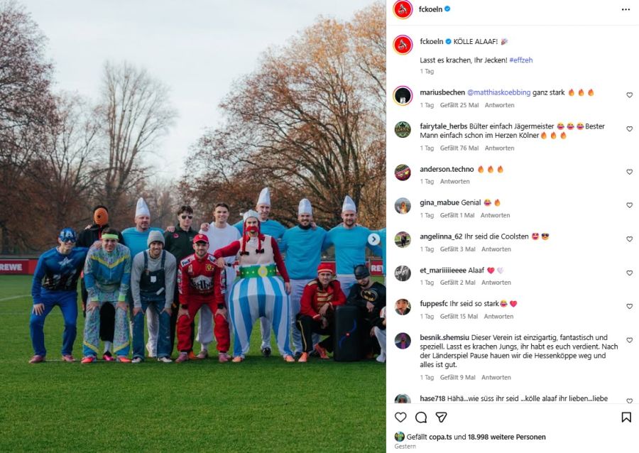Das Teamfoto in zwei Teilen