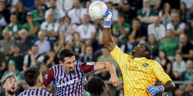 Lawrence Ati Zigi hält den FC St.Gallen gegen Trabzonspor im Spiel und damit noch im Europa-Rennen. FC St.Gallen Trabzonspor