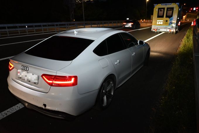 Ein Autofahrer wurde ins Spital gebracht. Sachschaden