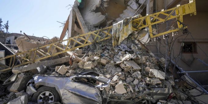 In Baalbek - Angriff im Libanon nahe römischer Ruinen