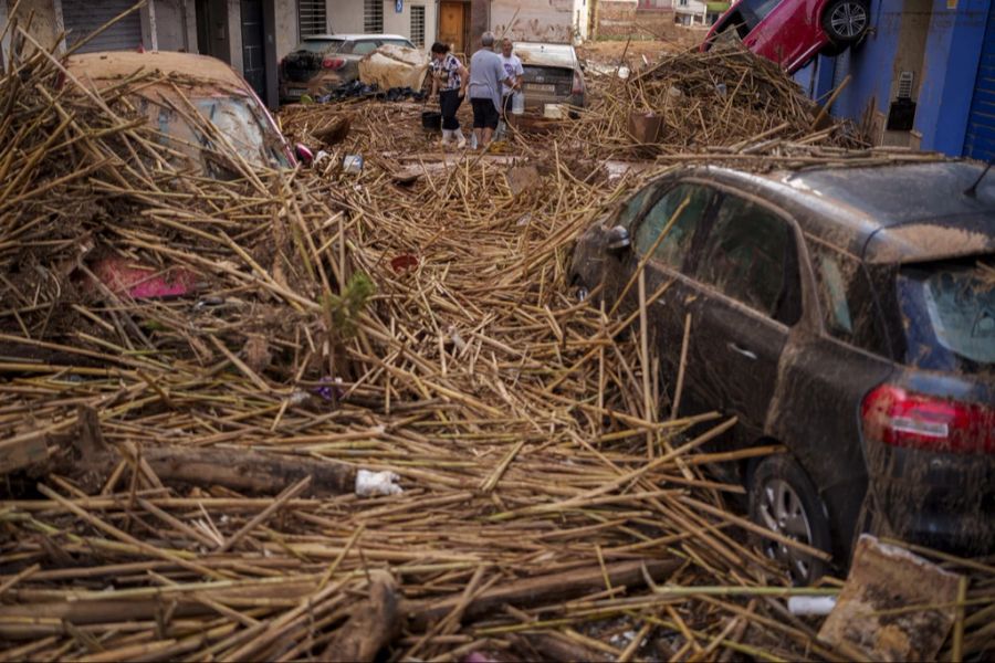 Viele Strassen sind nach dem Unwetter in Spanien vollkommen verschüttet.