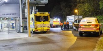 EHC Kloten - Vier Verletzte nach Grillunfall im Stadion!