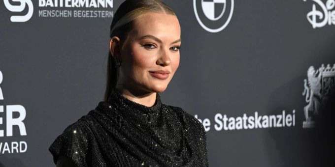 Cheyenne Ochsenknecht spricht offen über ihre Kindheit und das heutige Verhältnis zu ihrem Vater. Cheyenne Ochsenknecht