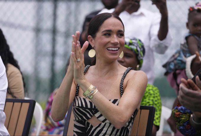 Meghan präsentiert sich in der Öffentlichkeit sympathisch und konfliktfrei (hier bei einem Besuch in Namibia). (Archivbild) Herzogin Meghan Prinz Harry